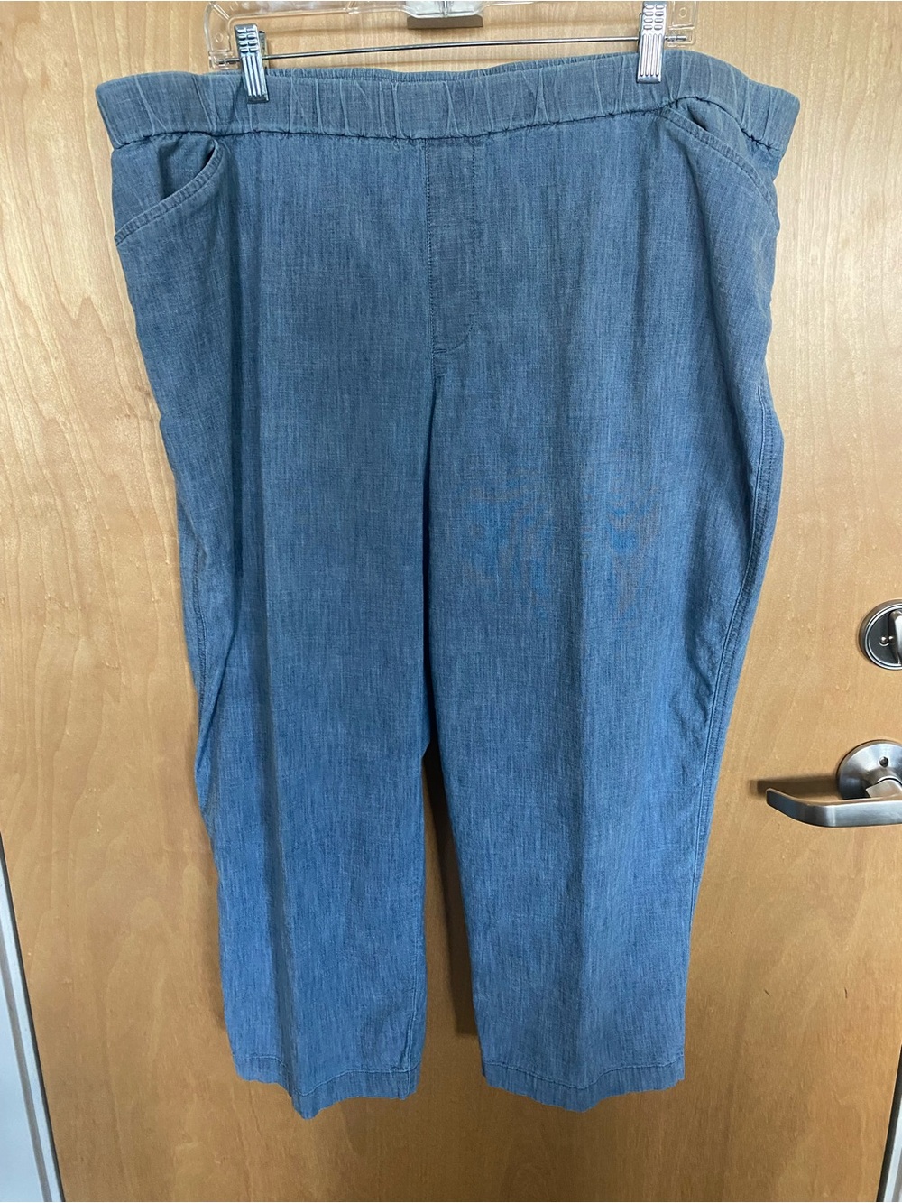 Plus size Lands End pull on chambray pants